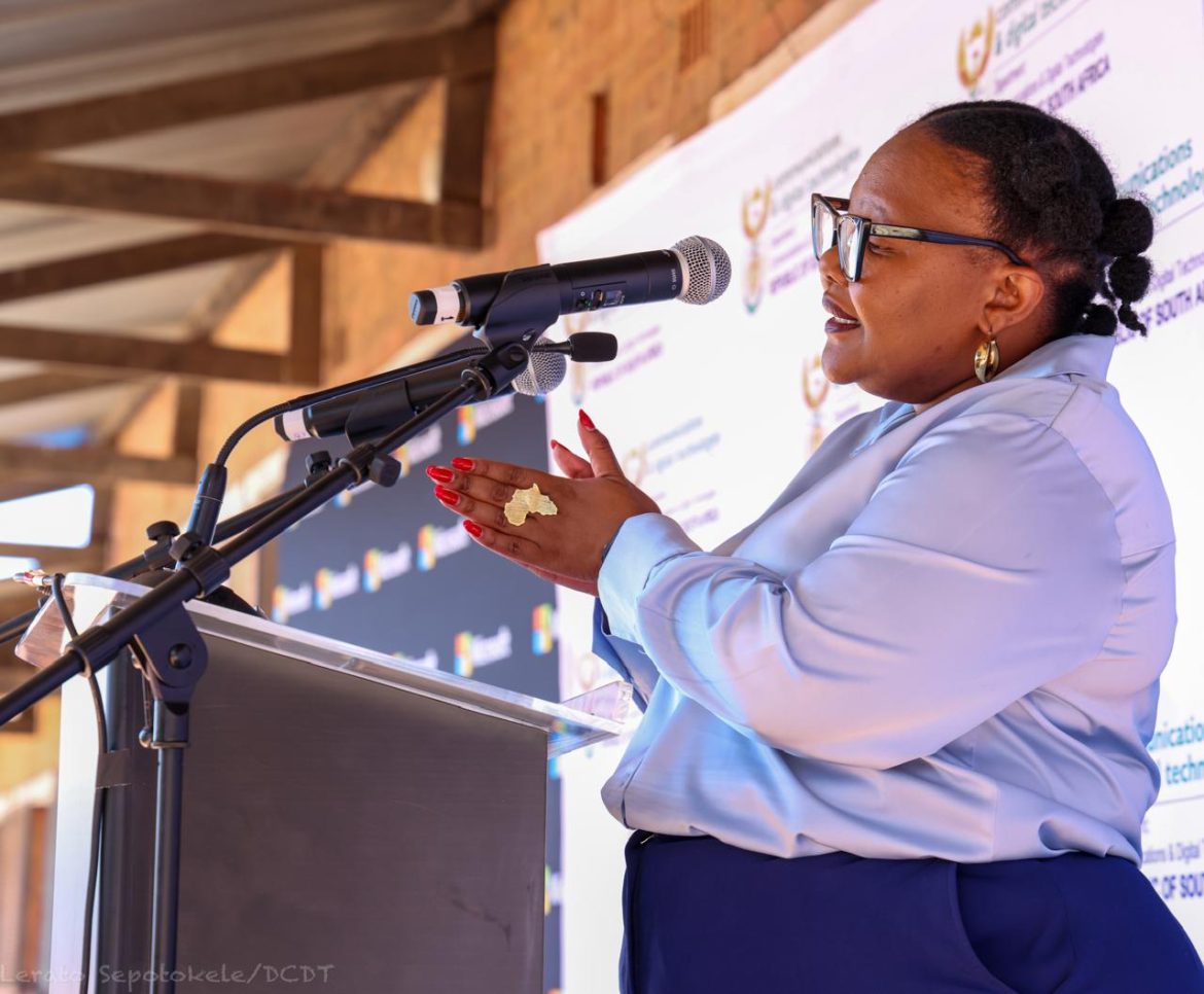 Minister Siviwe Gwarube, Basic Education, addressing the handover ceremony.